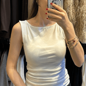 Kayık Yaka Kolsuz Bluz